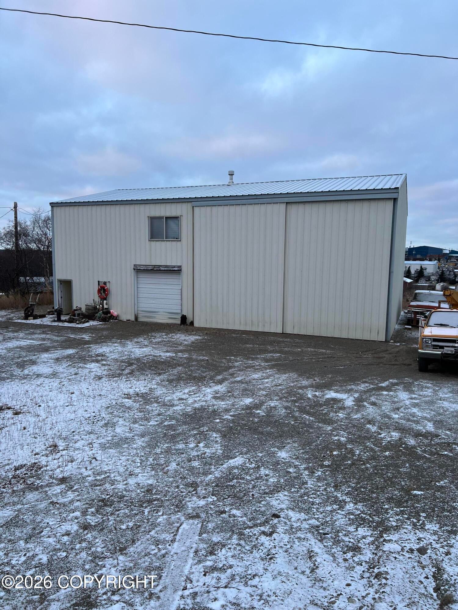 43 South Eagle — photo