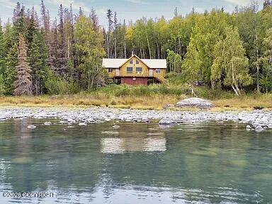 L5 B2 Caribou Island — photo