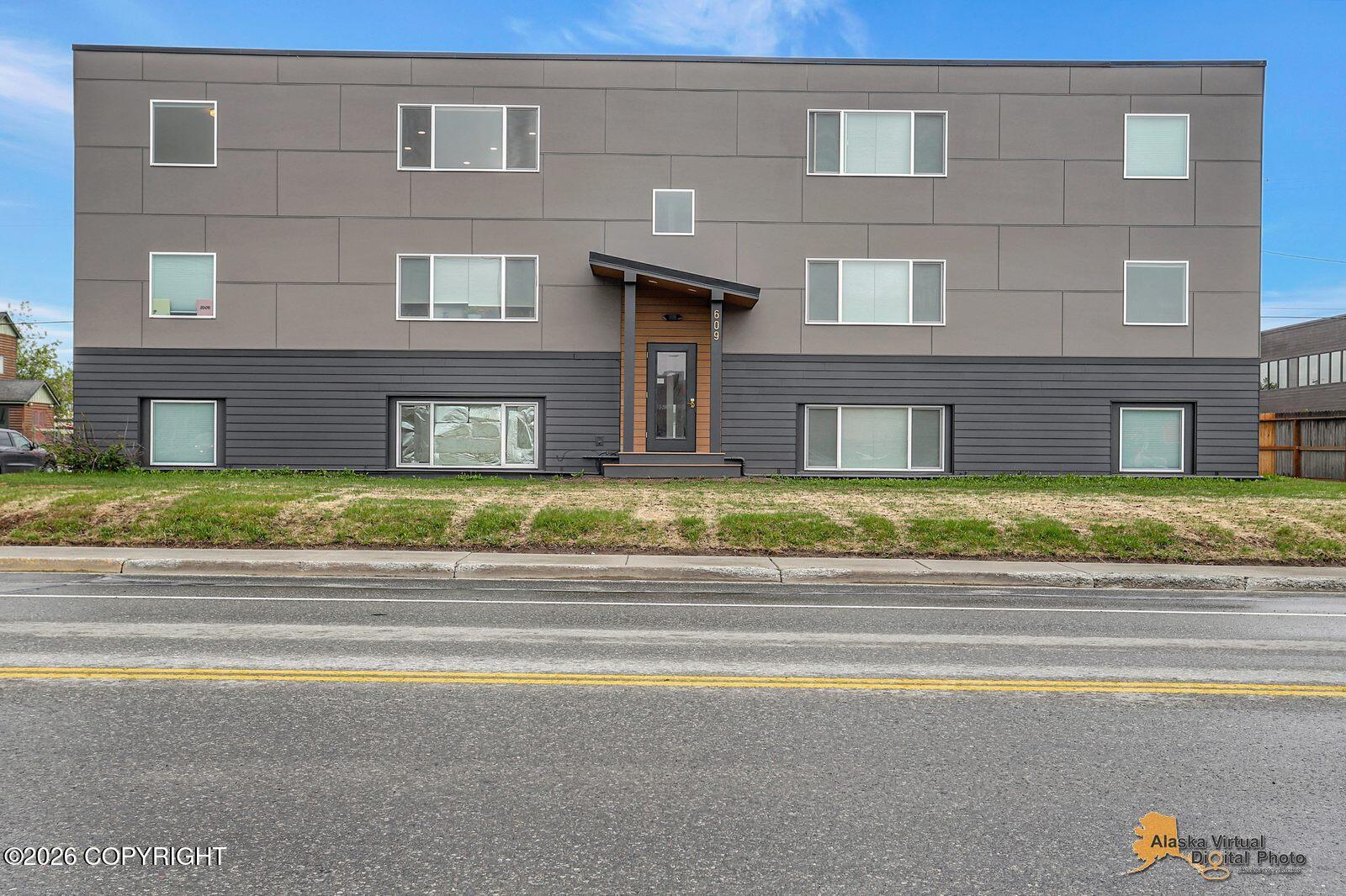 609 S Cobb Street — photo