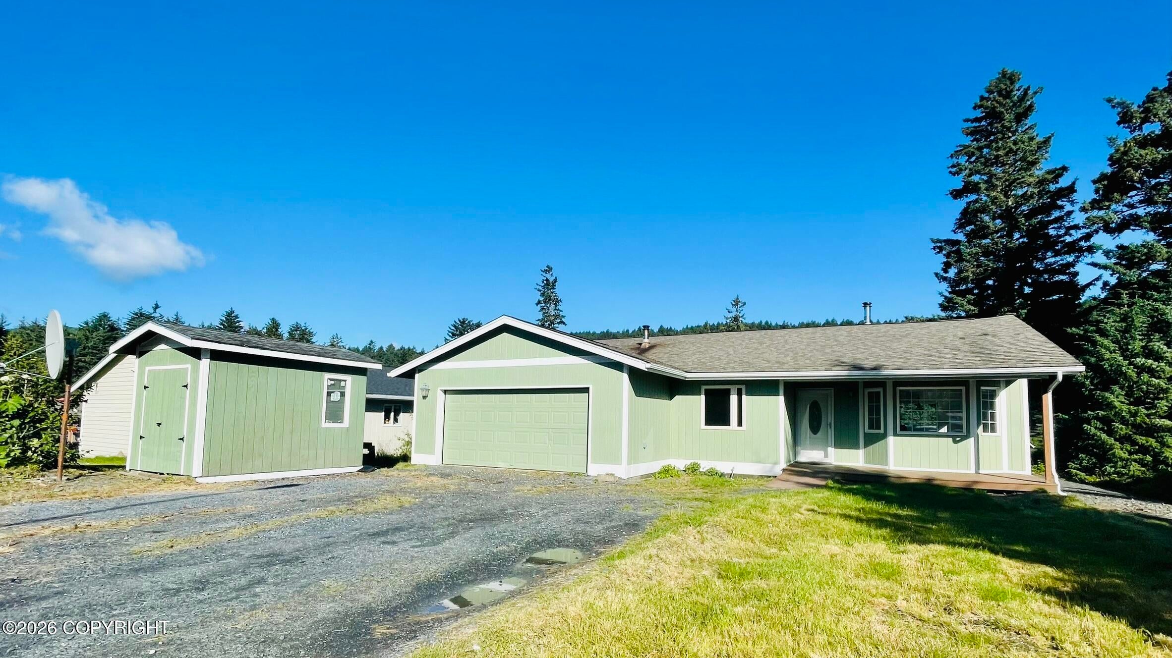 1617 Lynden Way — photo