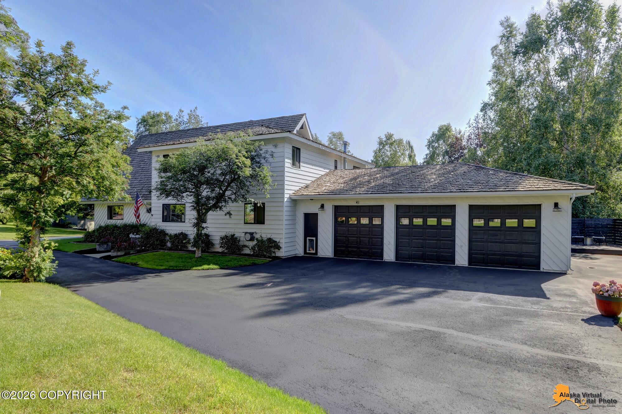 2121 Belmont Drive — photo