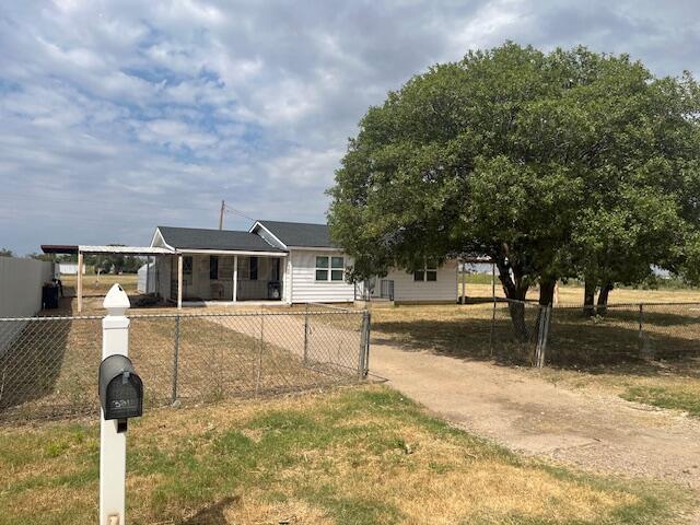 3811 Lakeview Road — photo