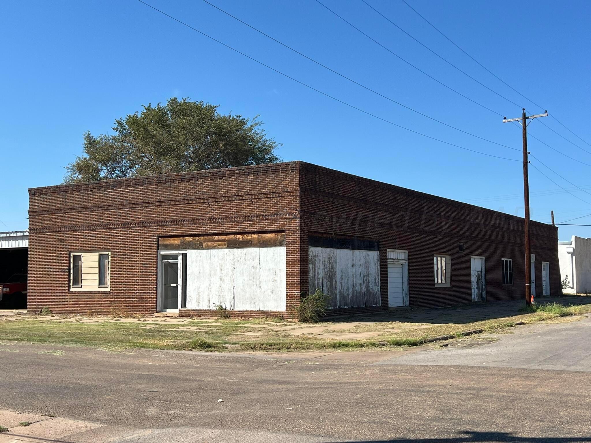 701 W Robertson Street — photo