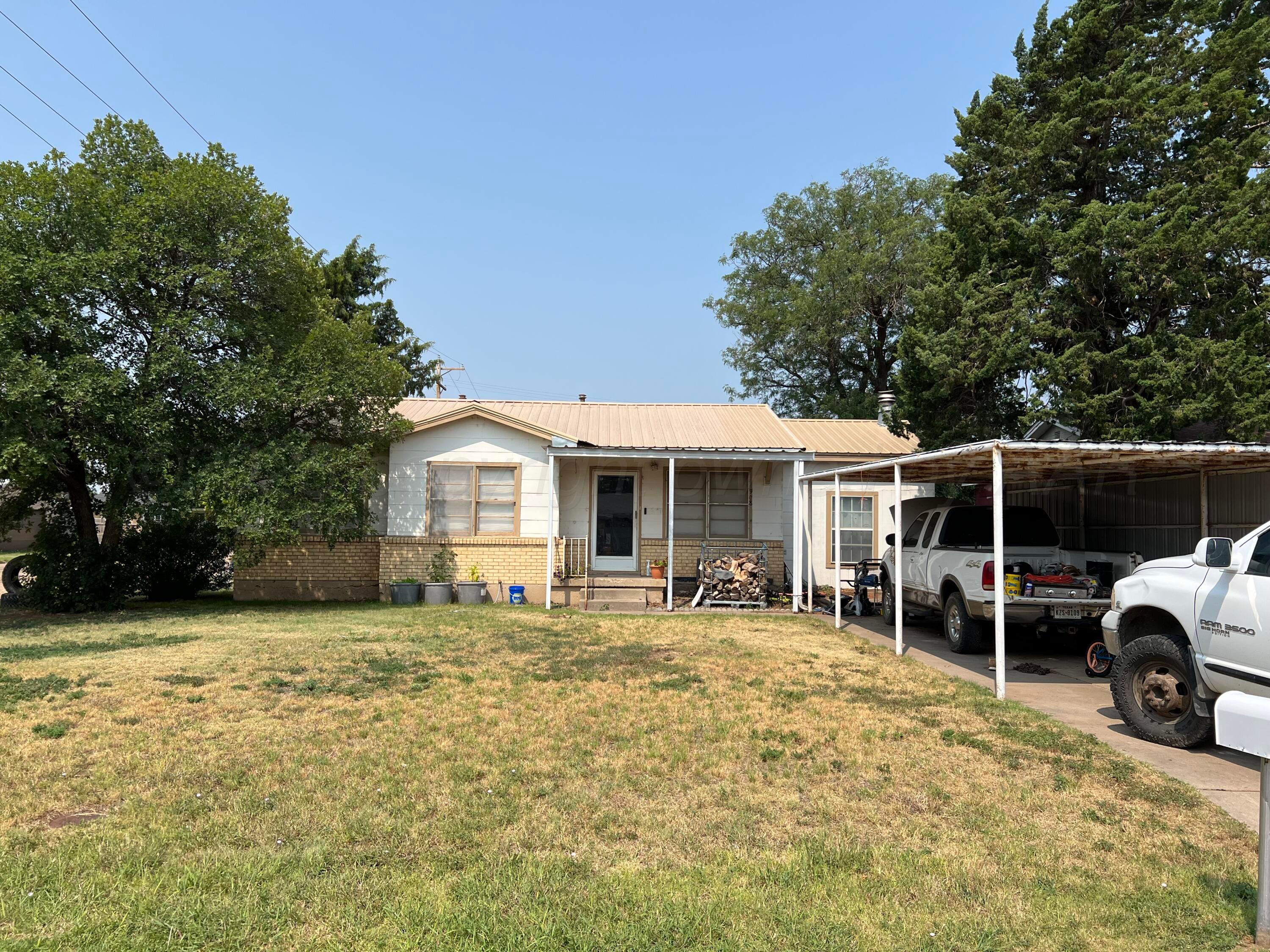 908 S Dressen Street — photo