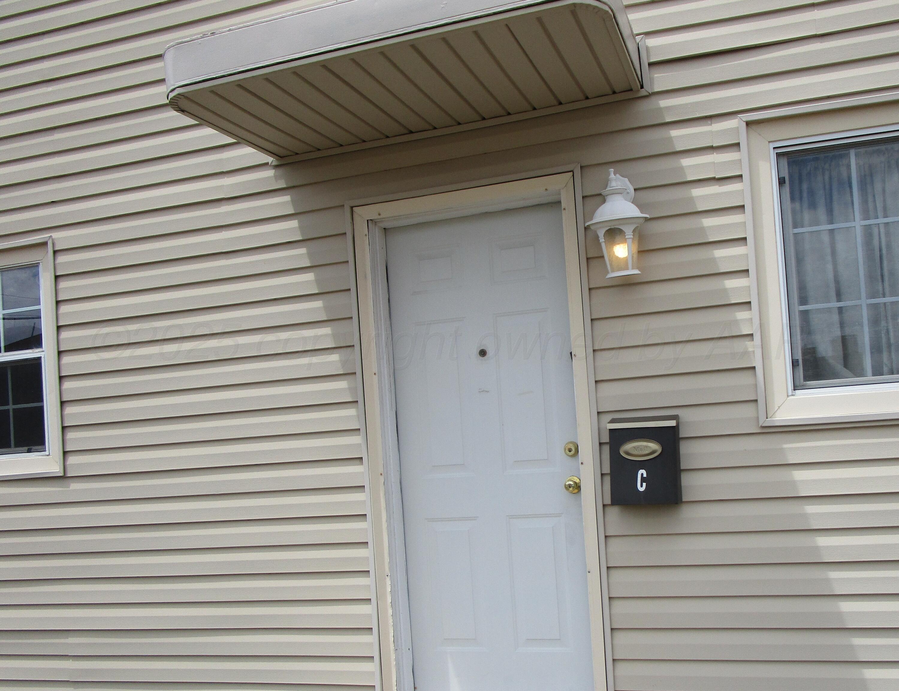 200 W 7th, C — photo