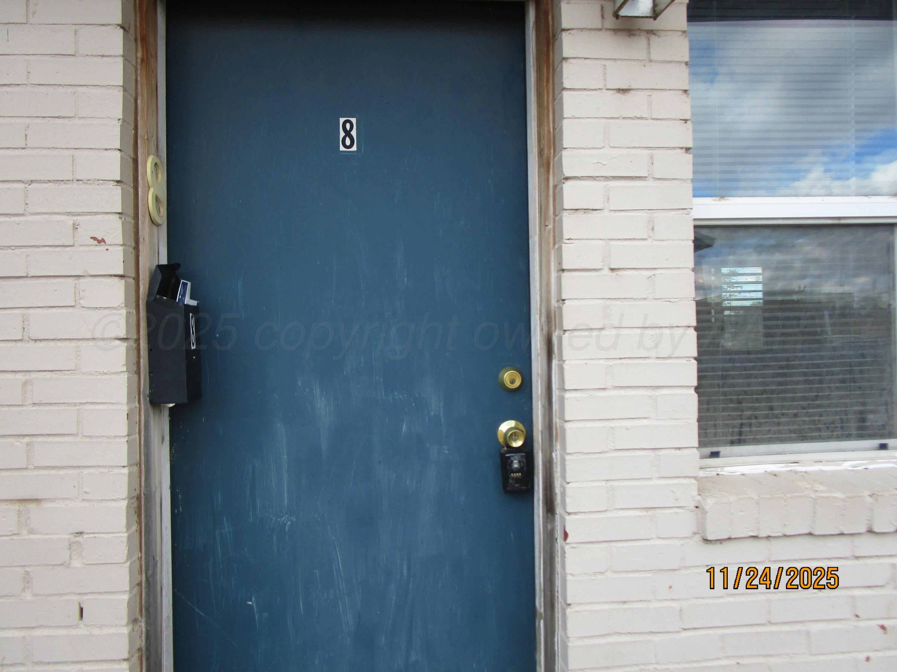 607 W Wilson, 8 — photo