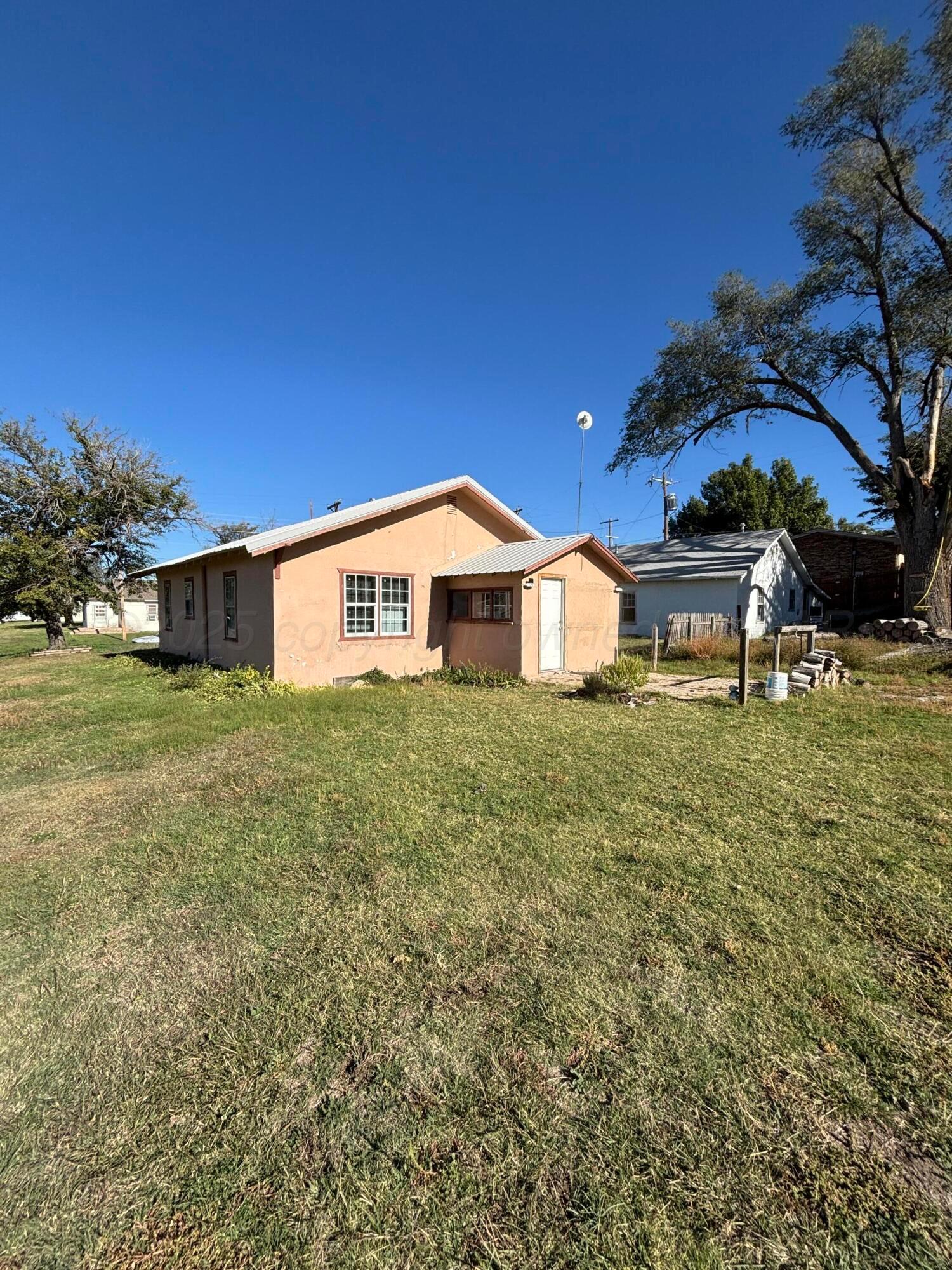 320 Summit, Miami, TX 79059 — photo 3