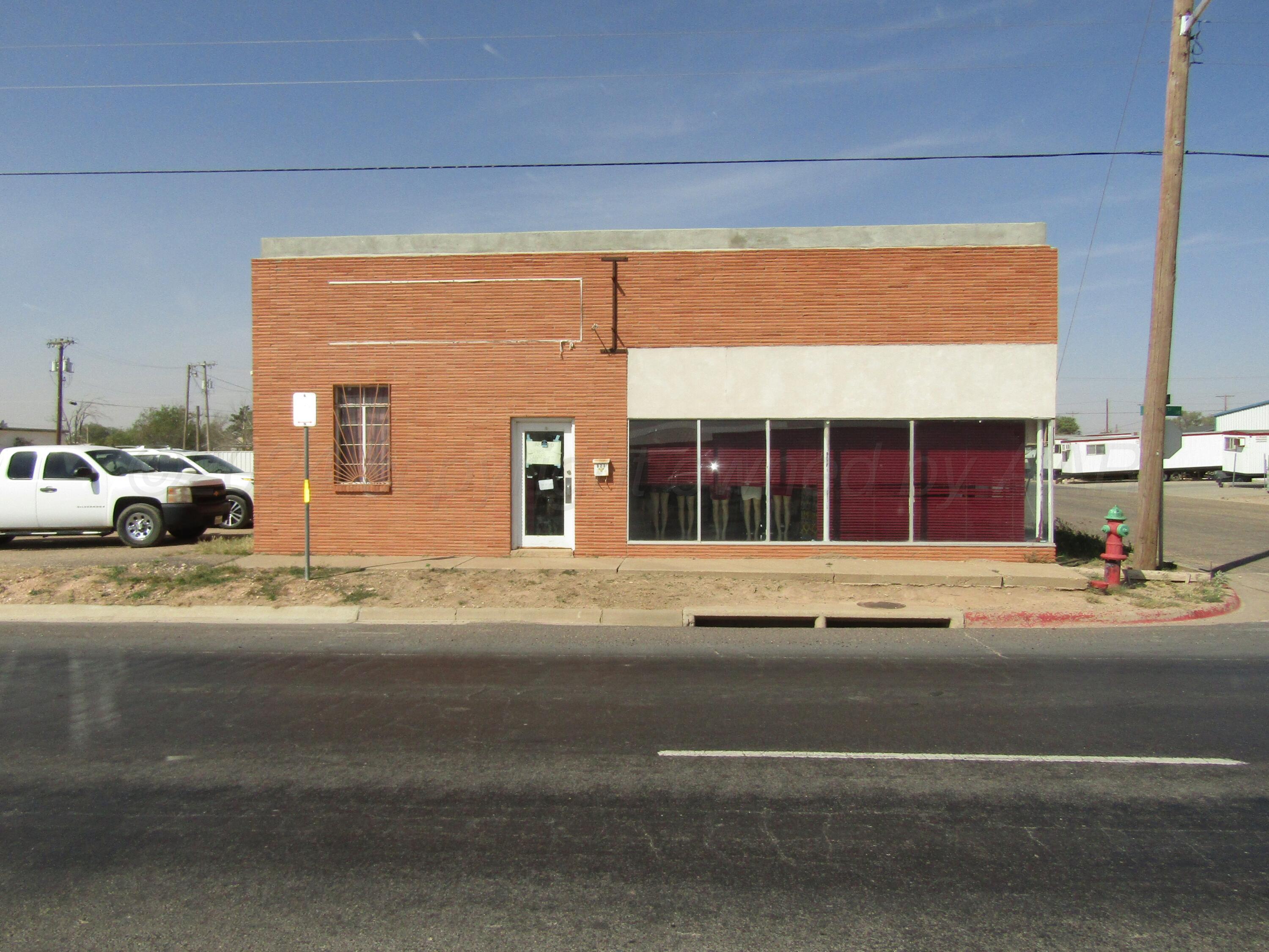 621 E 1st Street — photo
