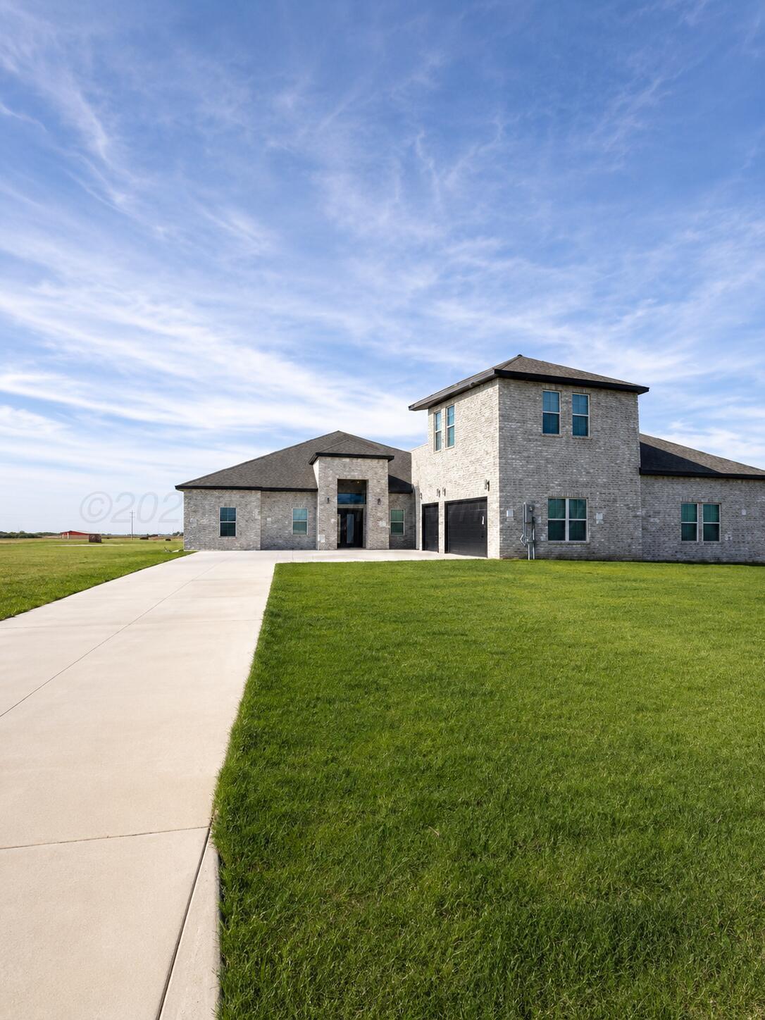 9470 Wiggains Lane — photo