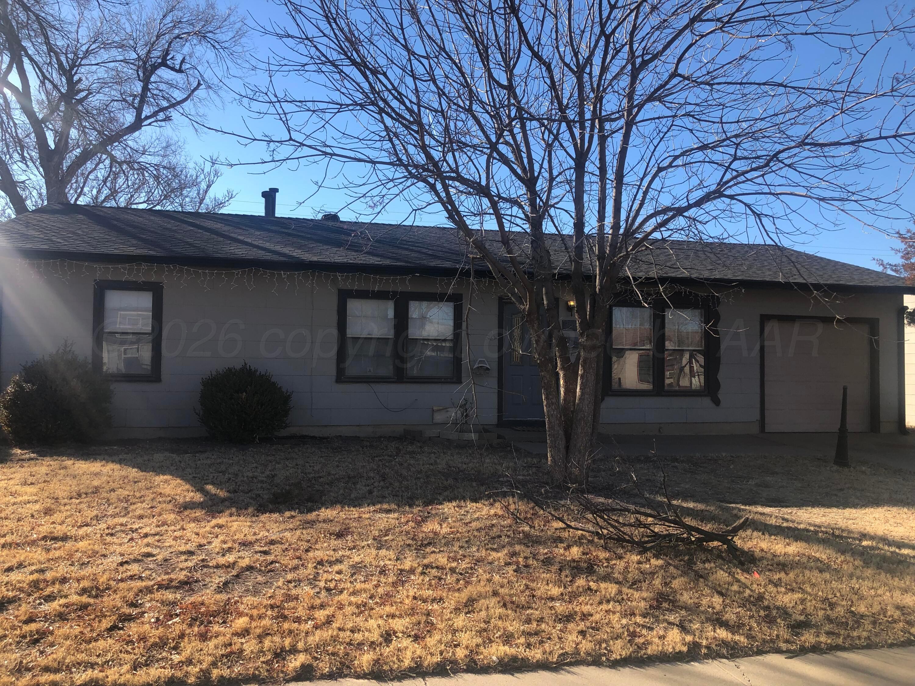 2427 Walnut Street — photo
