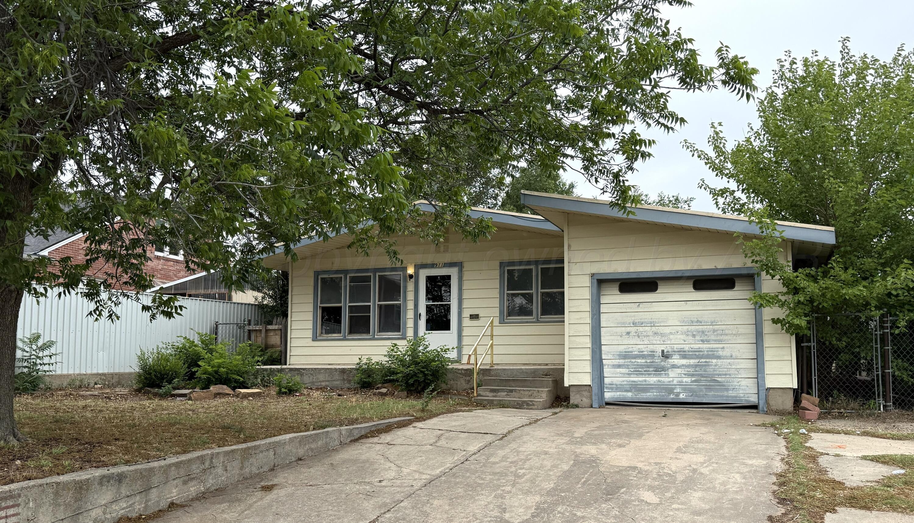 911 N Duncan Street — photo