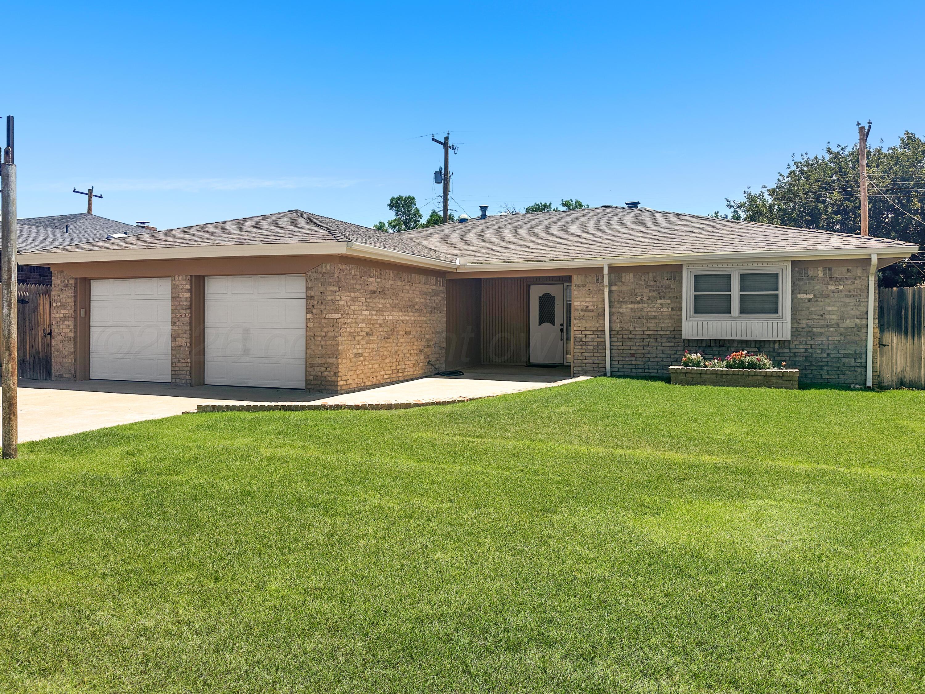 1511 Canyon Drive — photo