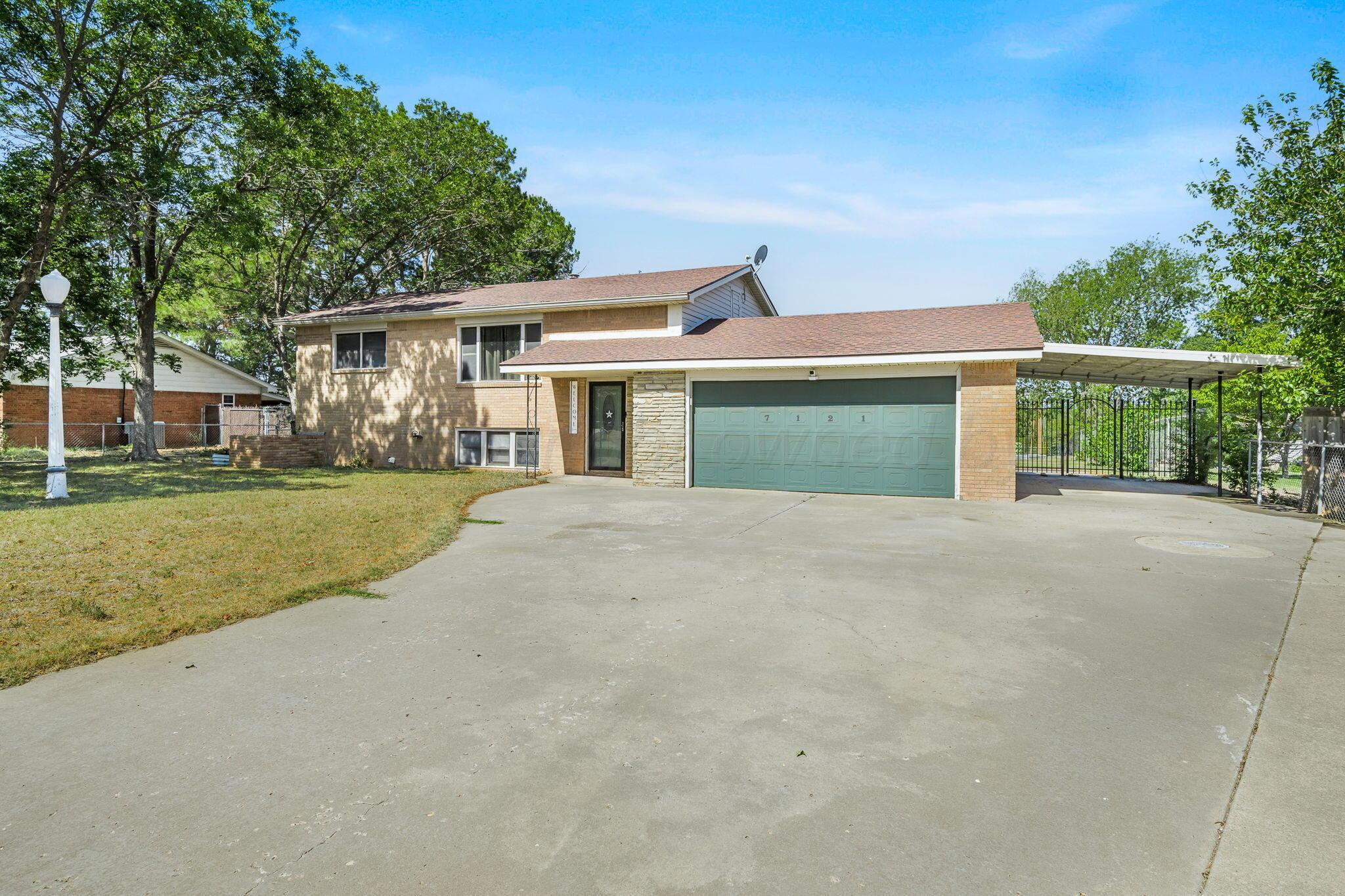 7121 Vinewood Street — photo