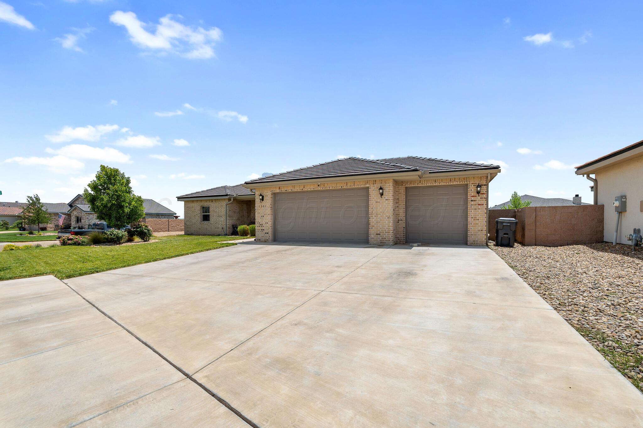 1301 Riesling Way — photo