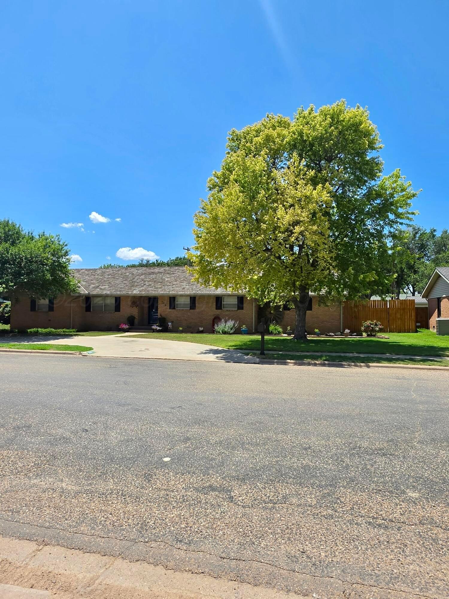 704 Gibner Drive — photo