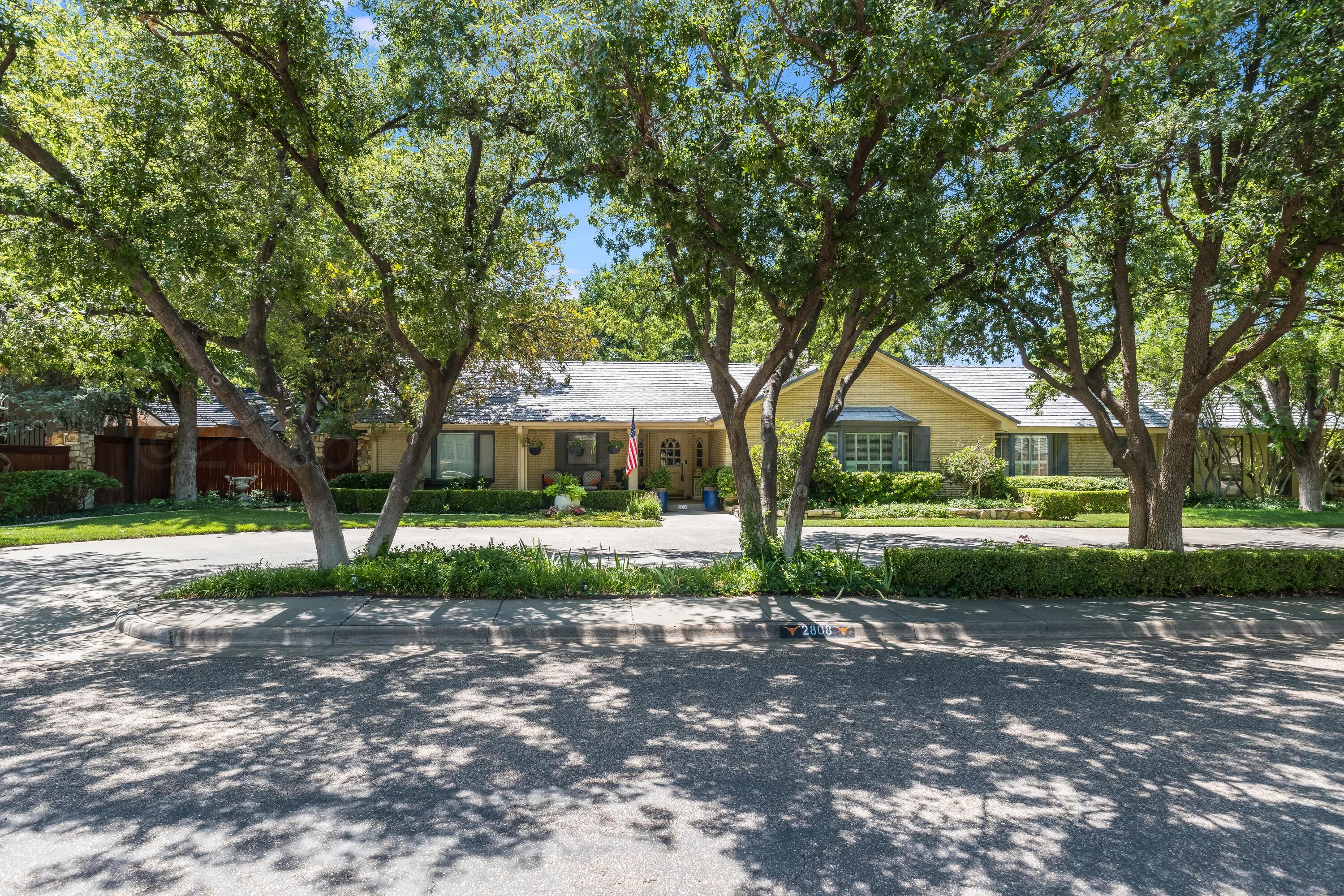 2808 S Bonham Street — photo