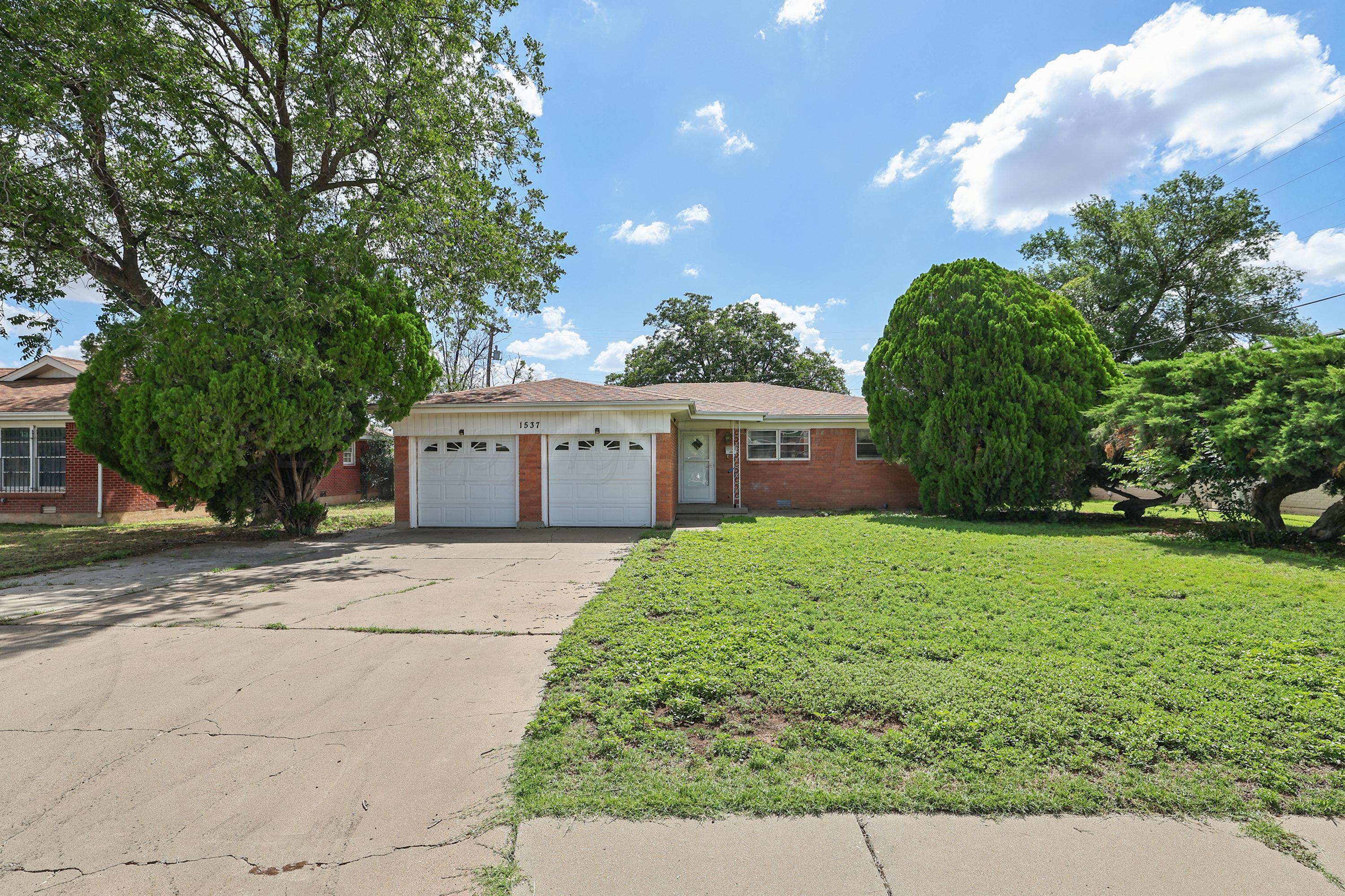 1537 Smiley Street — photo