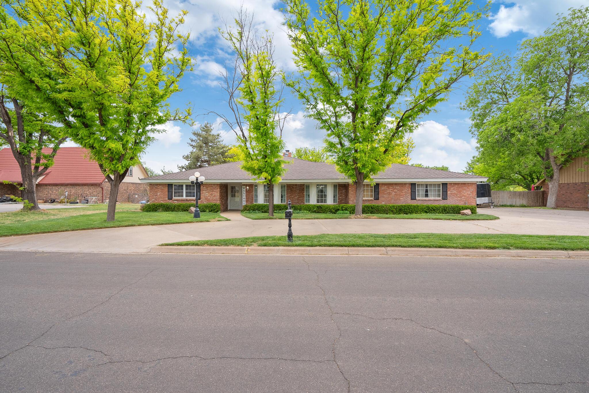 1404 Creekmere Drive — photo