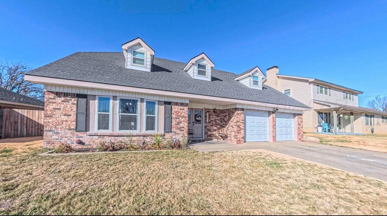 1402 Marigold Street — photo