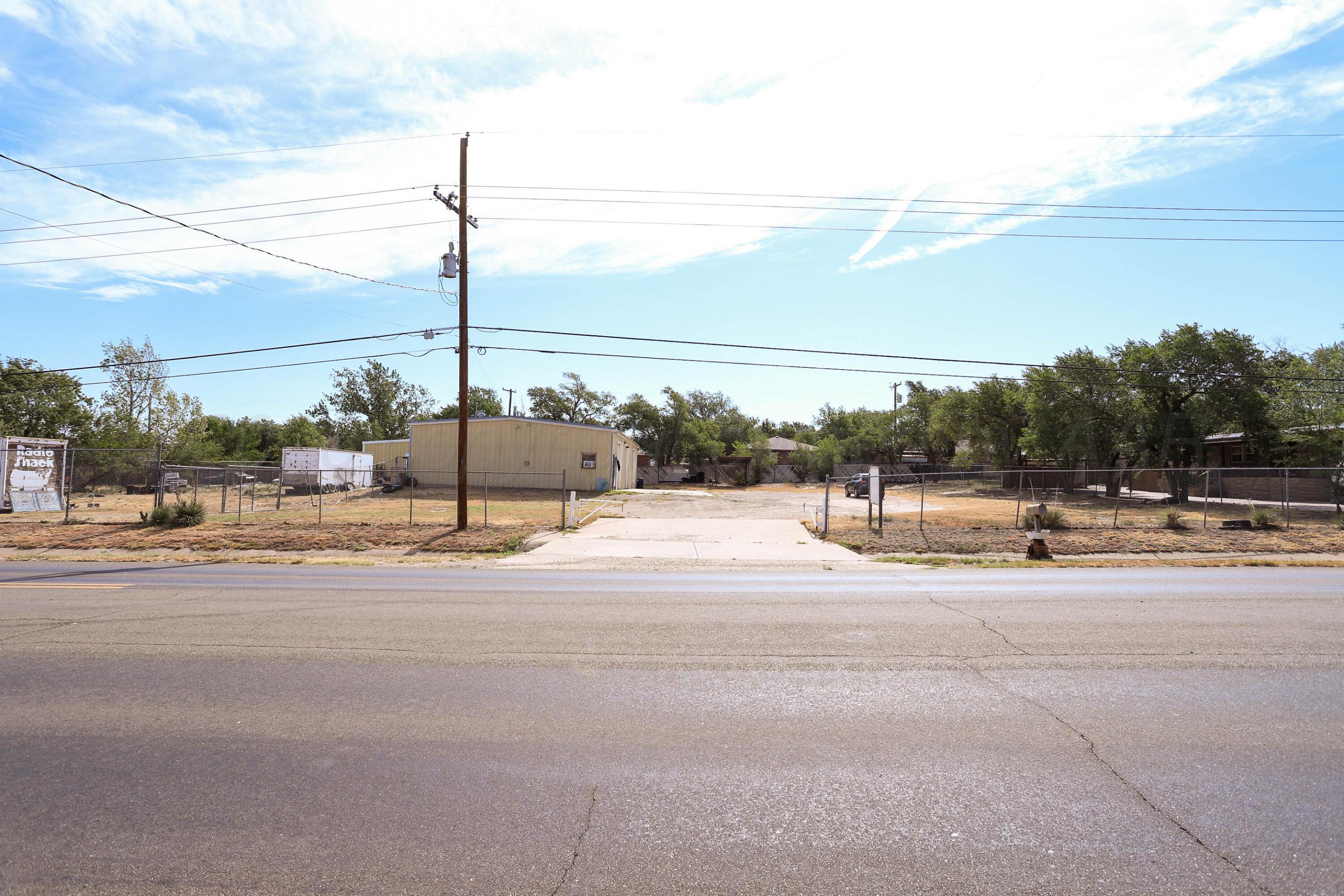 7624 River Road — photo