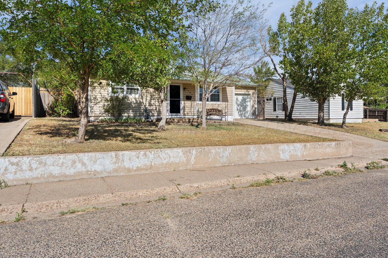 1301 Cooley Drive, Borger, TX 79007 — photo 3