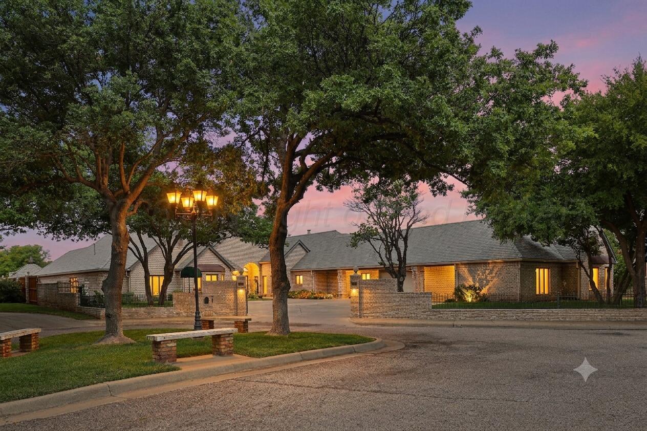 7216 Versailles Drive — photo