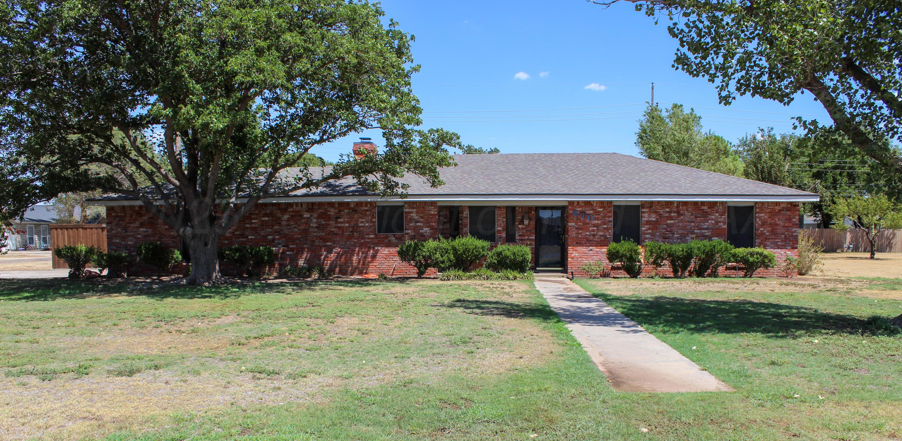 610 Pecan Avenue — photo