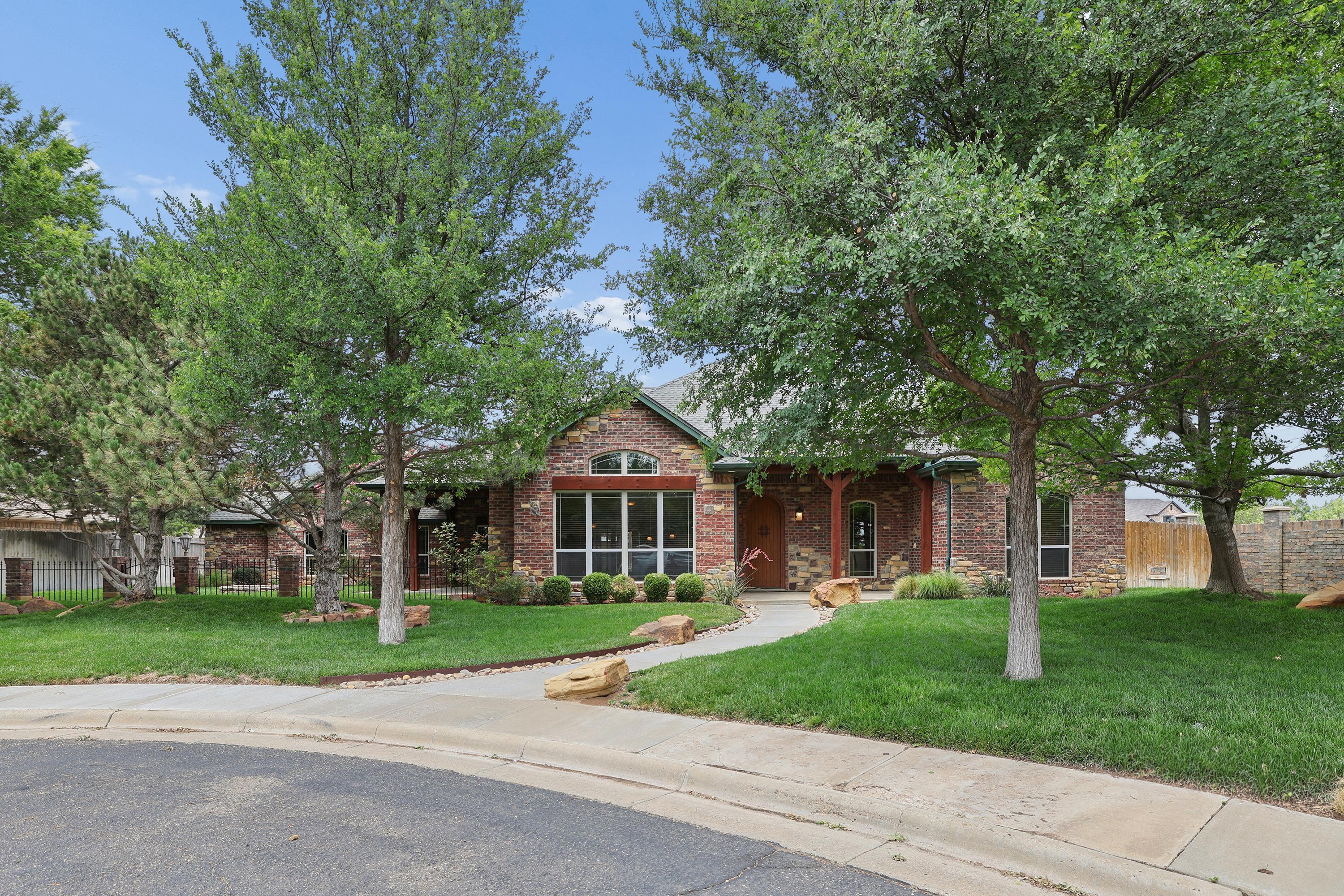6000 Riley Elizabeth Place — photo