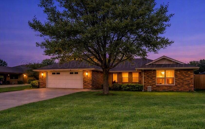 1005 Bennett Drive — photo