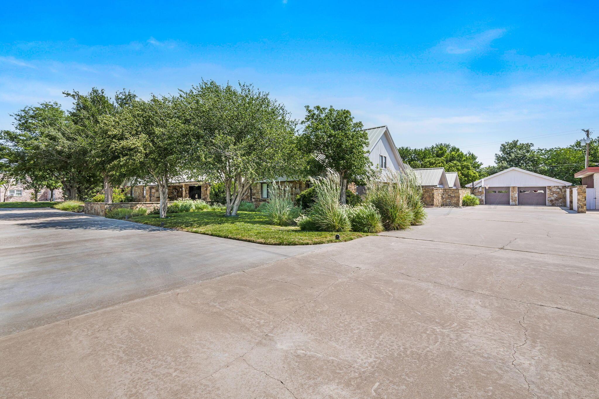 2115 W Loop 143, Perryton, TX 79070 — photo 3