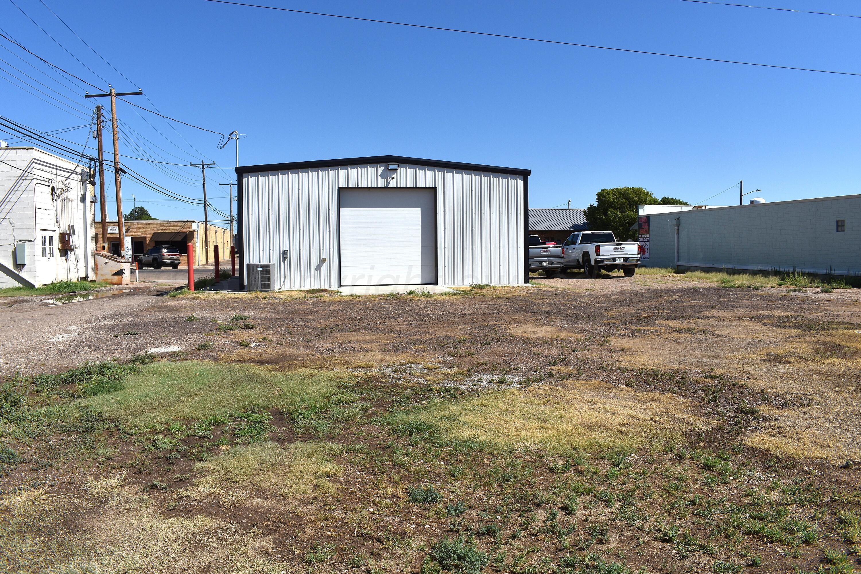 213 E 7th Street, Dumas, TX 79029 — photo 2