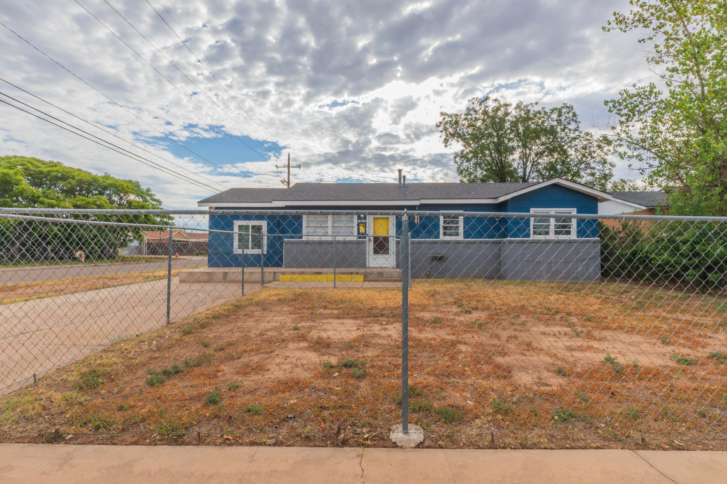 2901 S Apache Street — photo