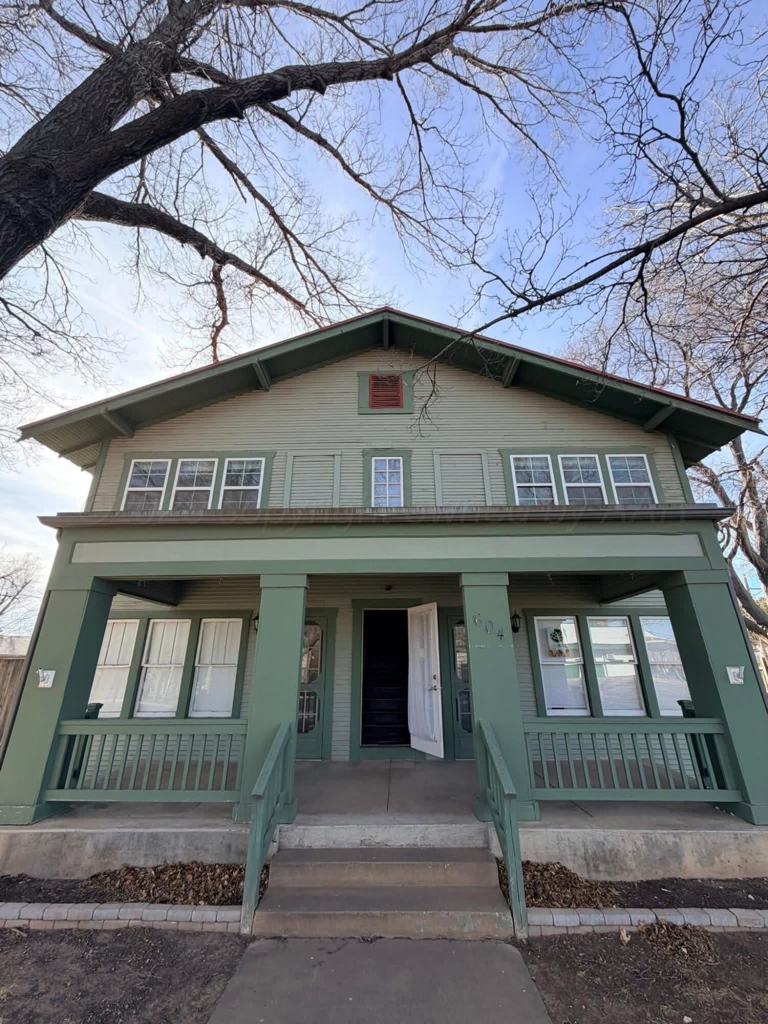 604 S Maryland Street — photo