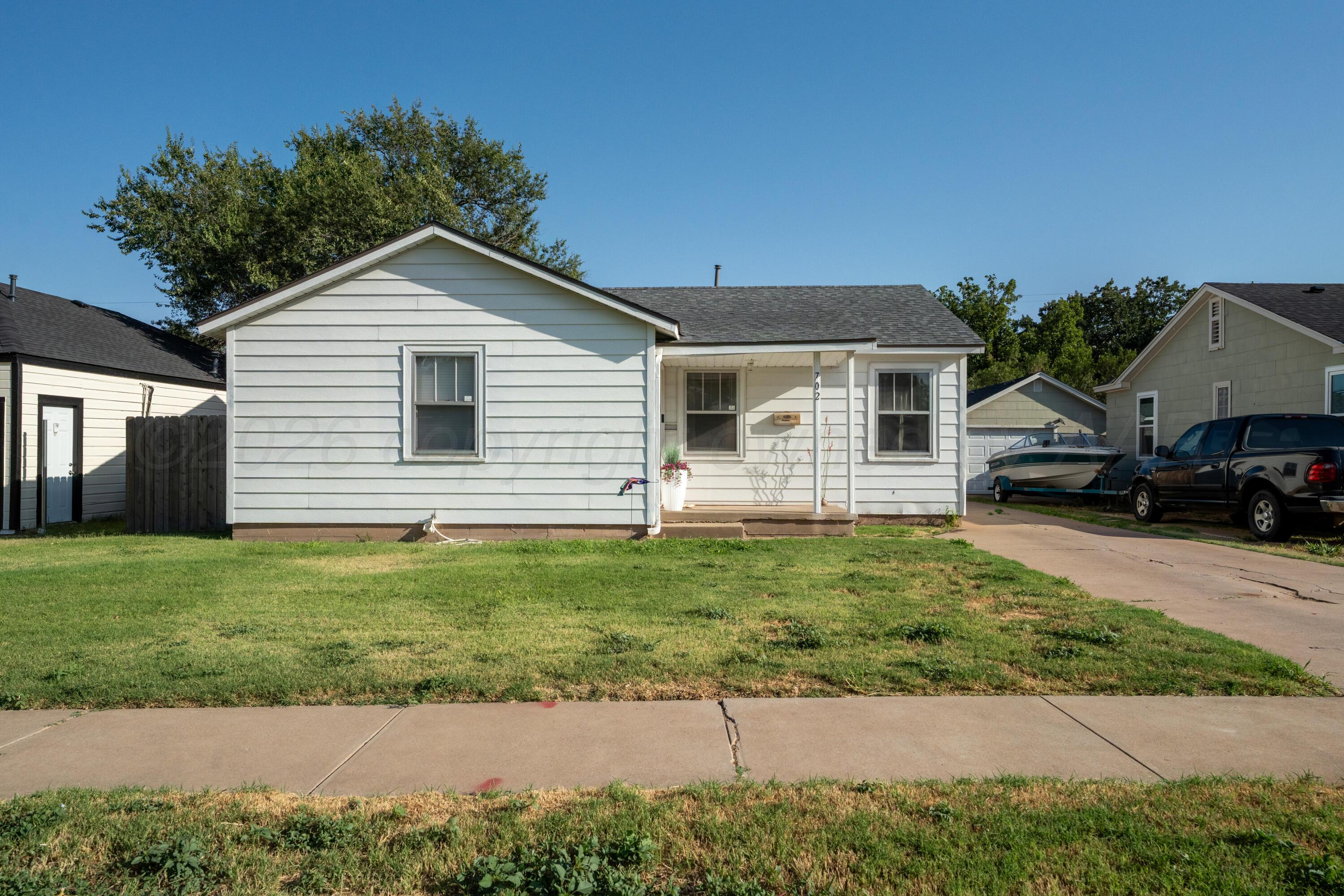 702 Sunset Terrace — photo