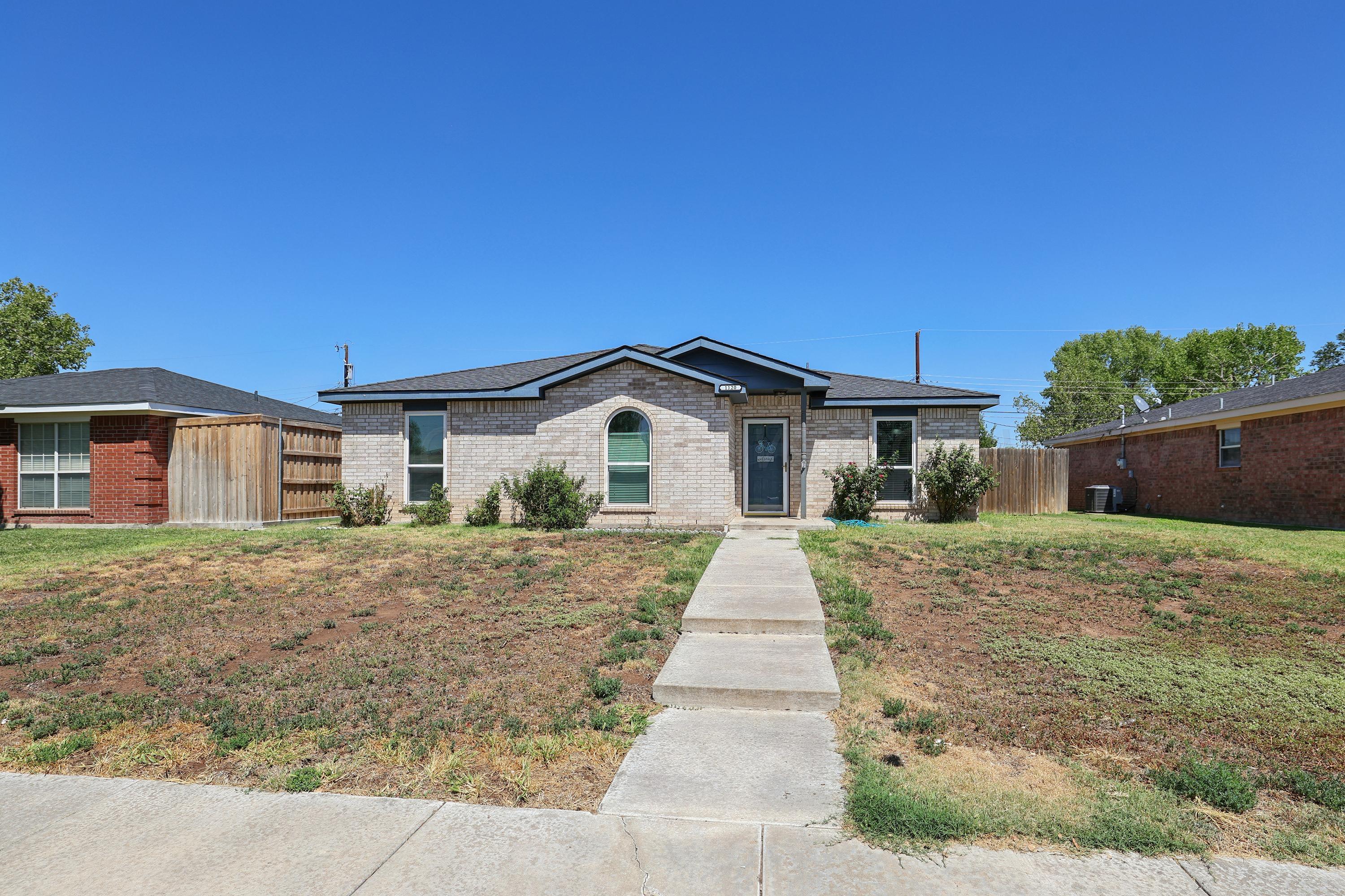 1120 Shasta Drive — photo