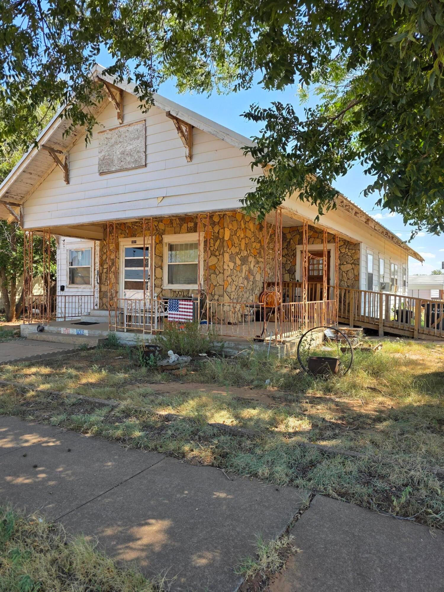 1021 Backus Street — photo