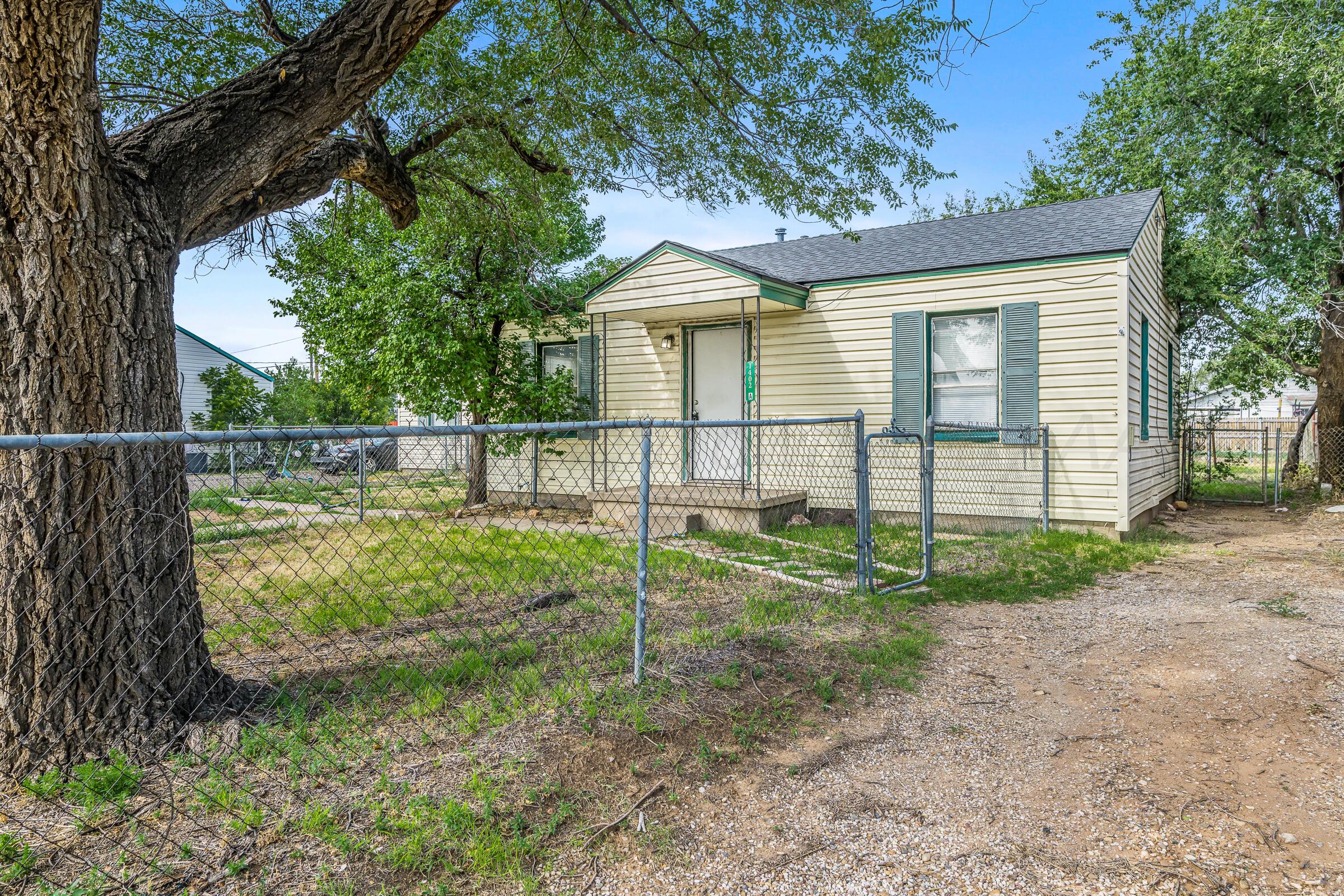 1402-A Dunaway Street — photo