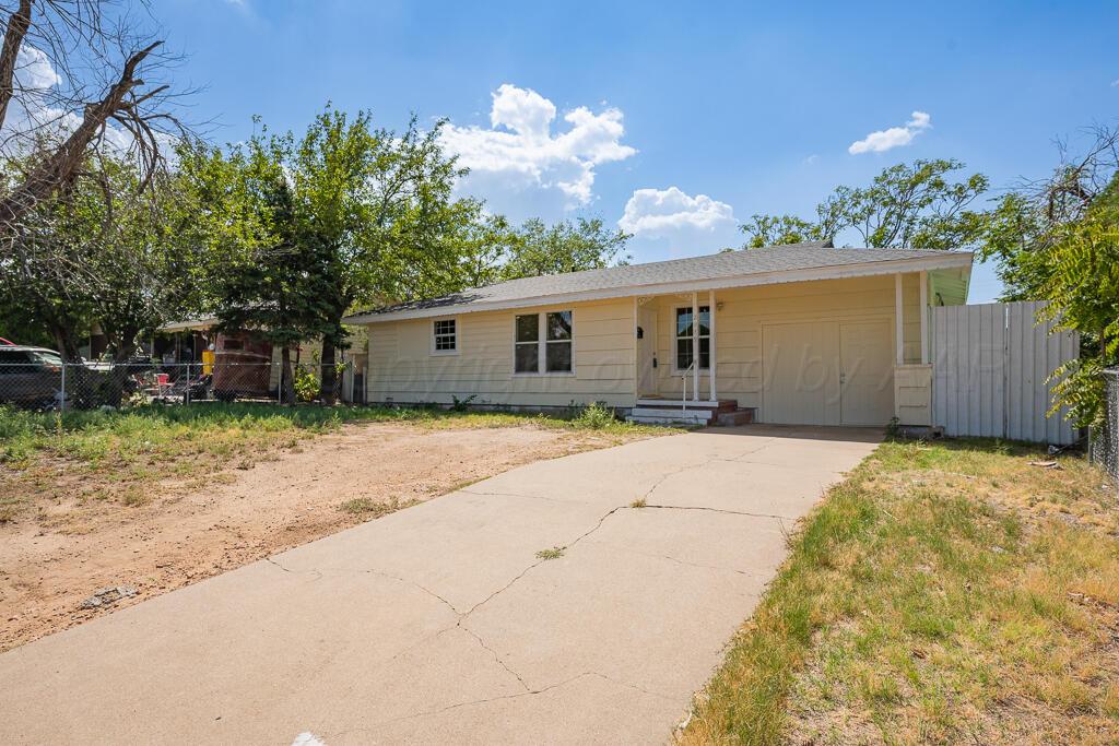 2029 Oak Drive — photo