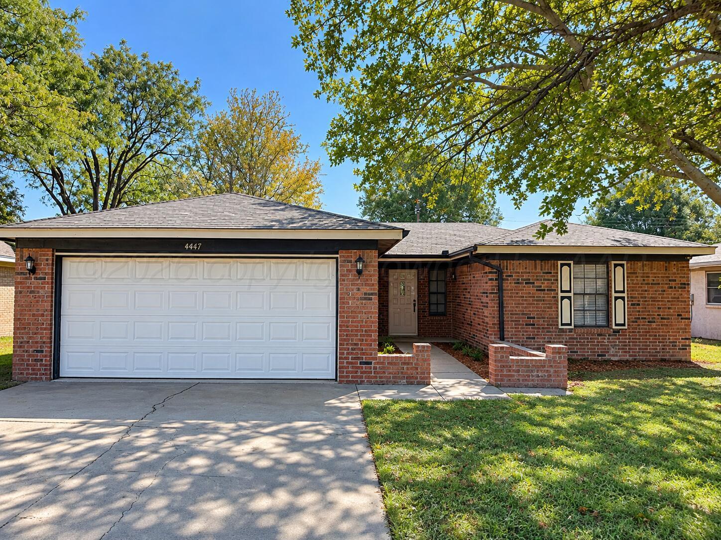 4447 Summit Circle — photo