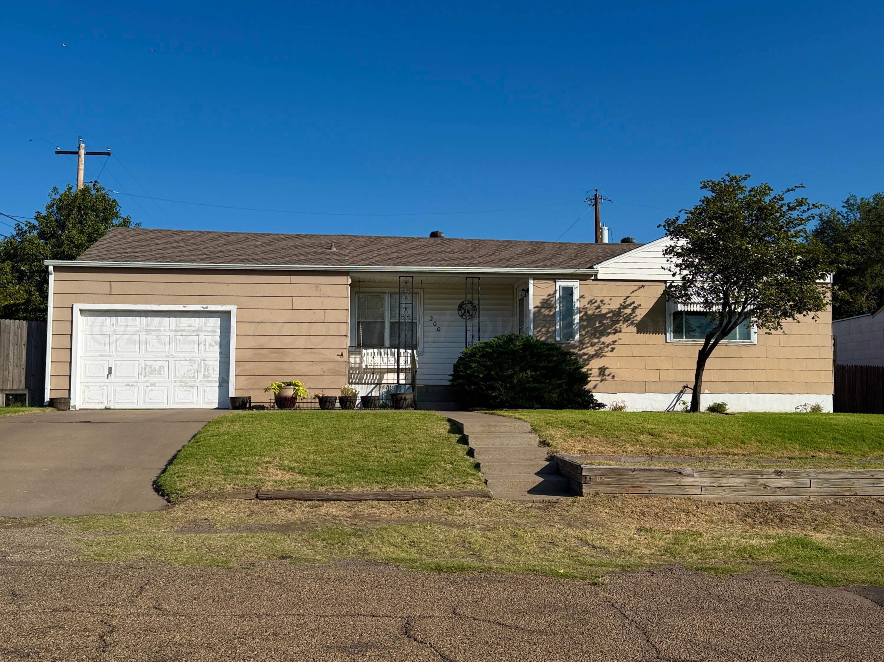 200 Cottonwood Street — photo