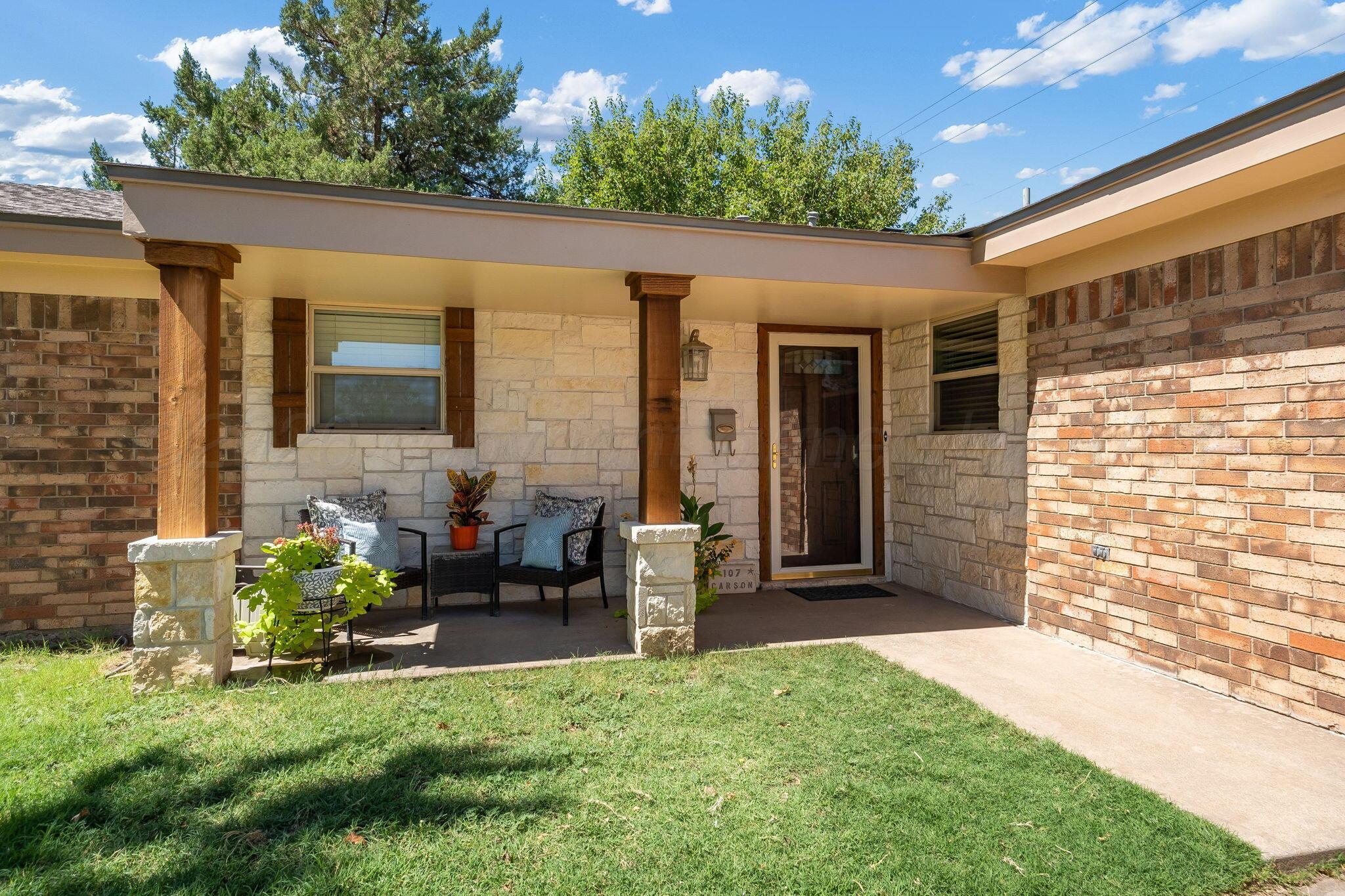 107 Carson Avenue, Dumas, TX 79029 — photo 2