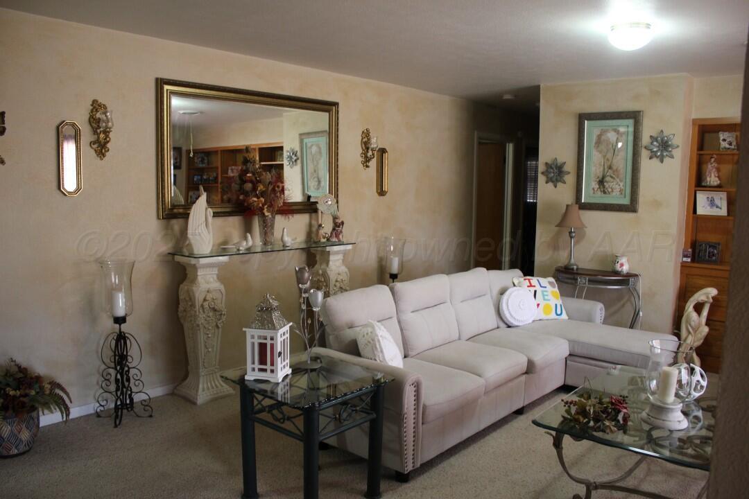 150 Centre, Hereford, TX 79045 — photo 3