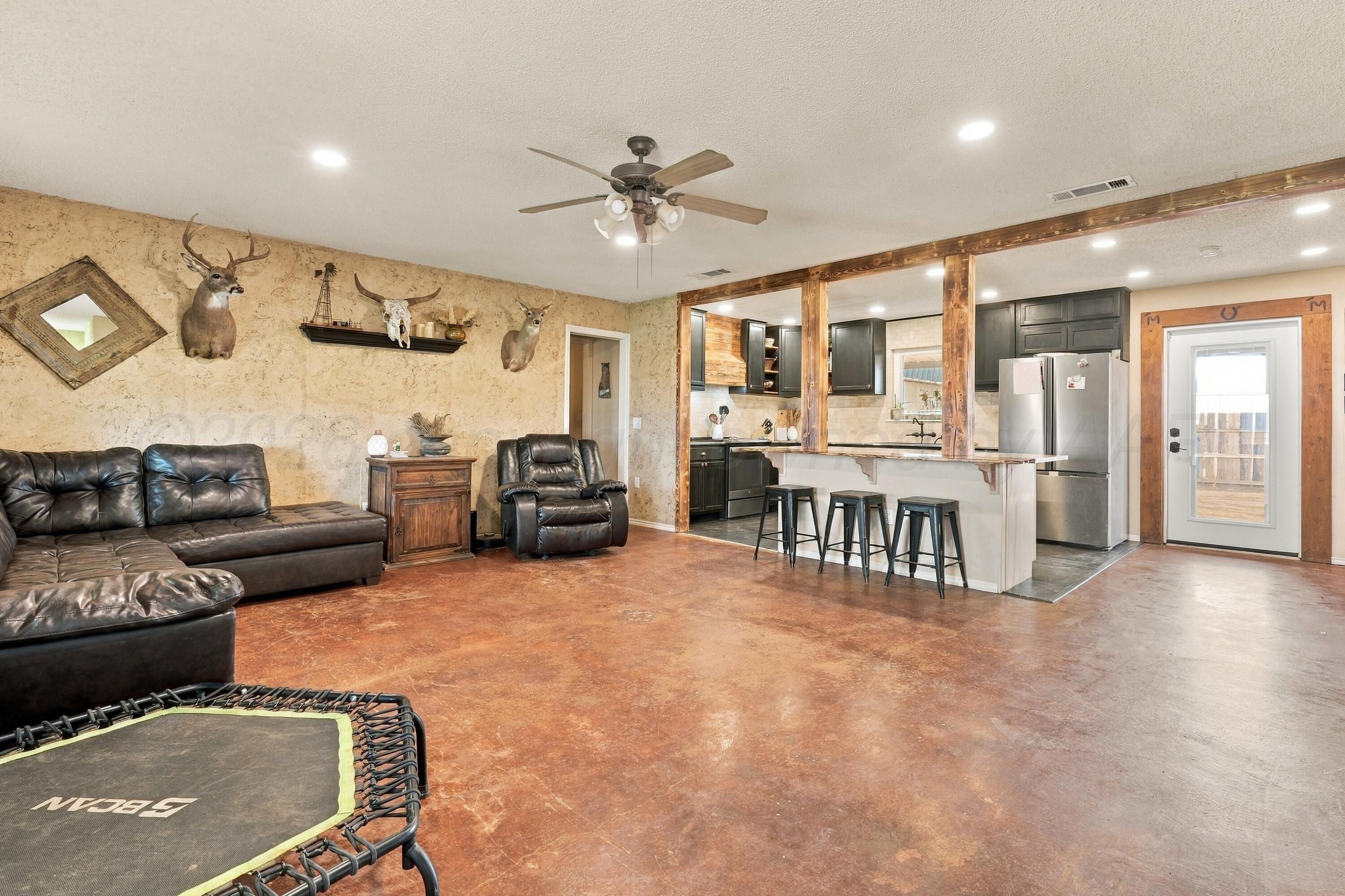 390 Sun Road, Plainview, TX 79072 — photo 3