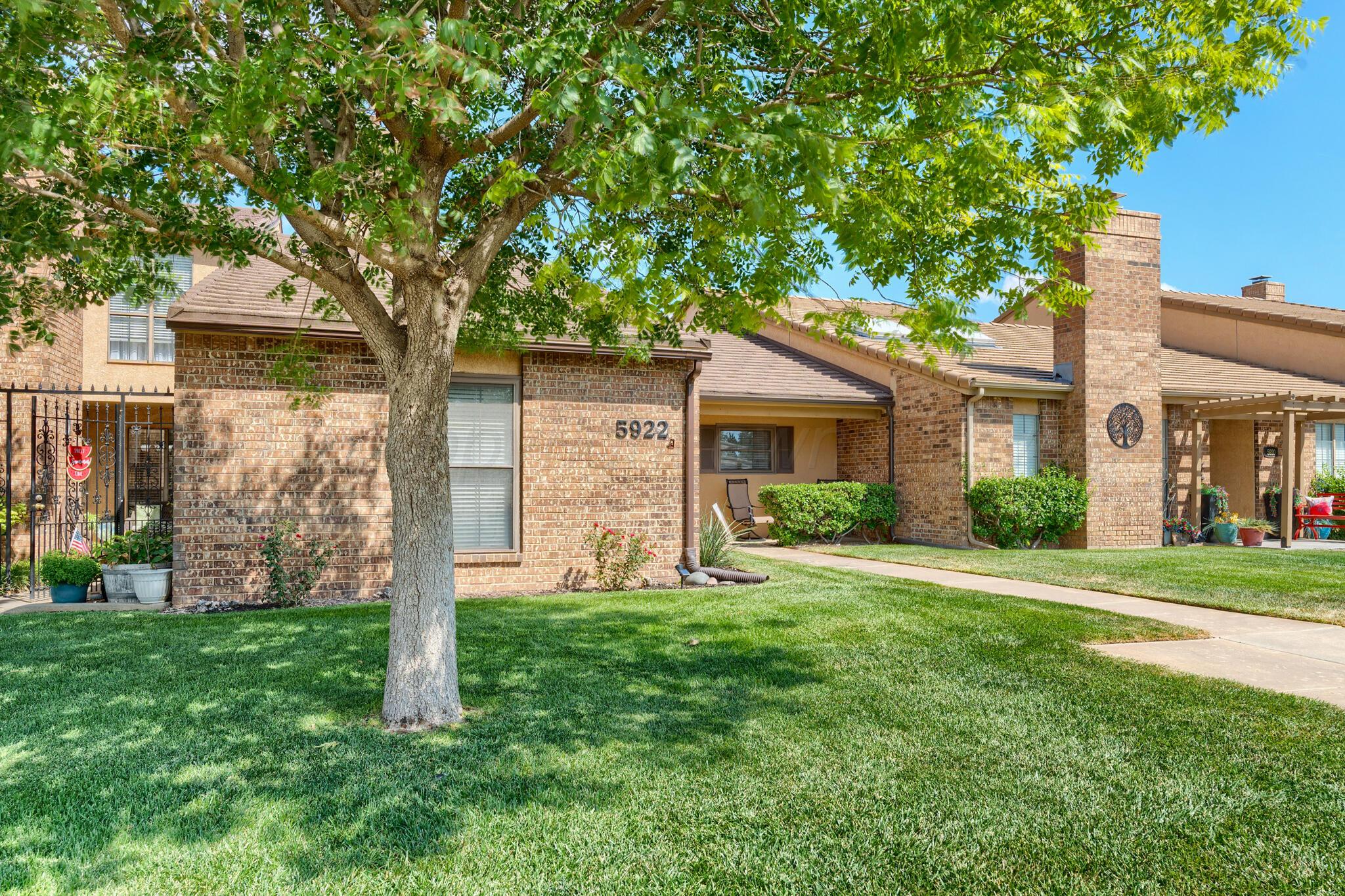 5922 Amberwood Lane — photo