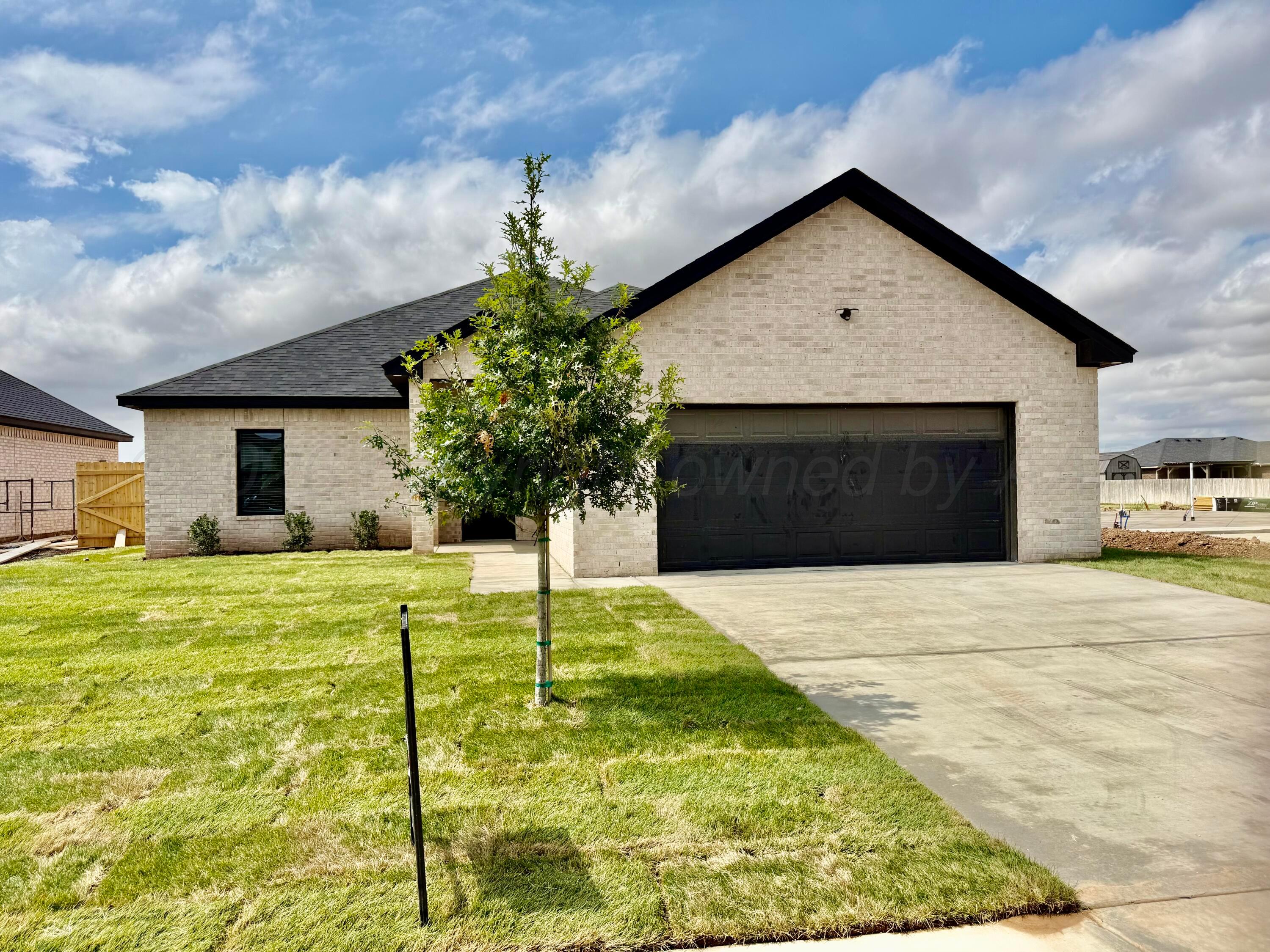 7202 Bennett Street — photo