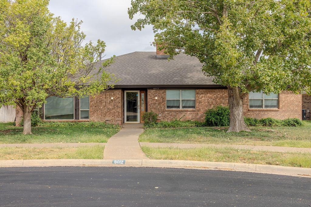 8012 Hoving — photo