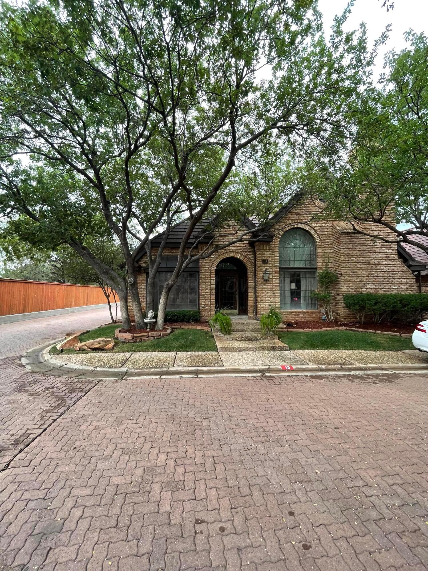 13 Quadrille Street — photo