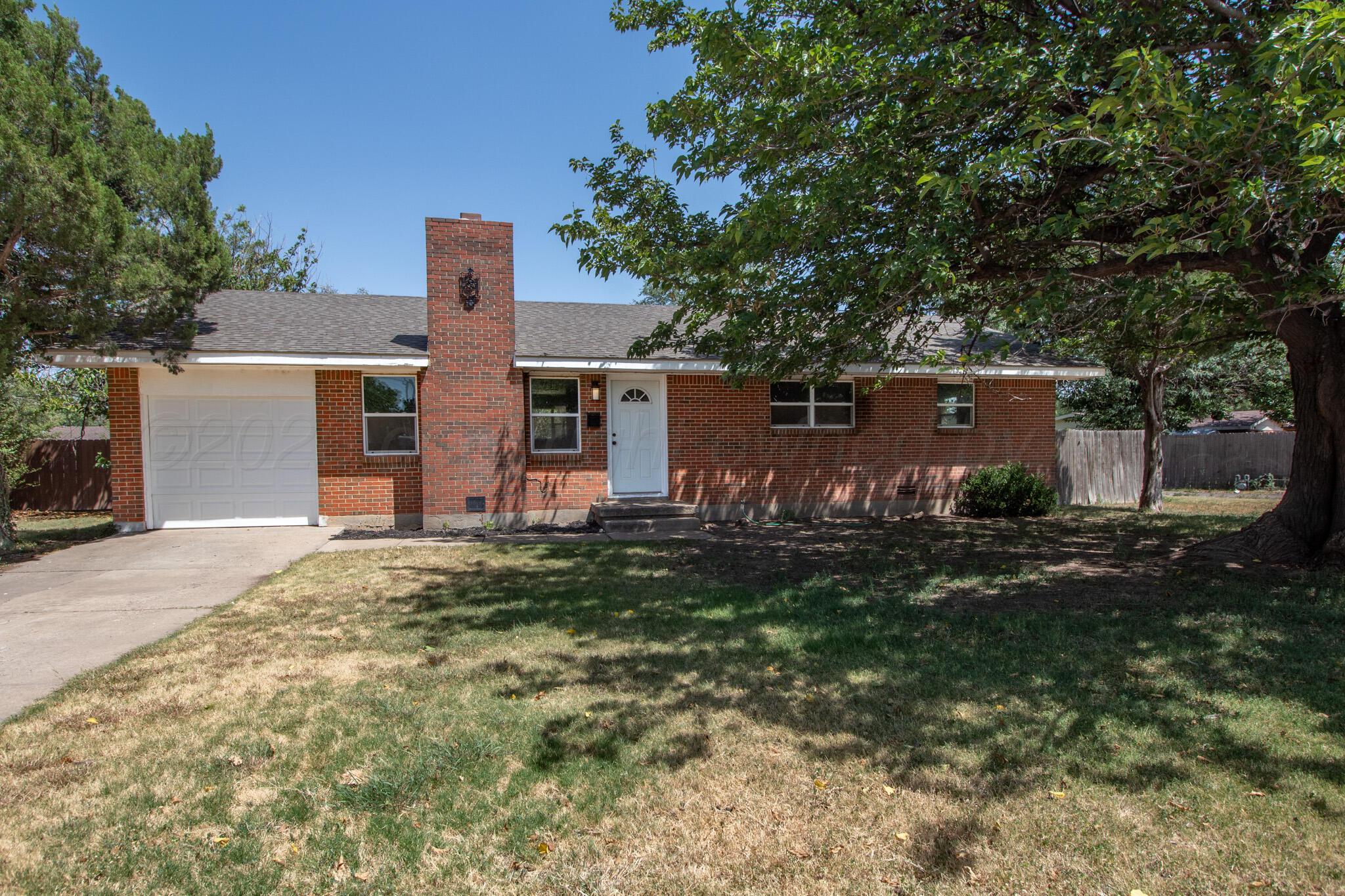 1323 Smiley Street — photo