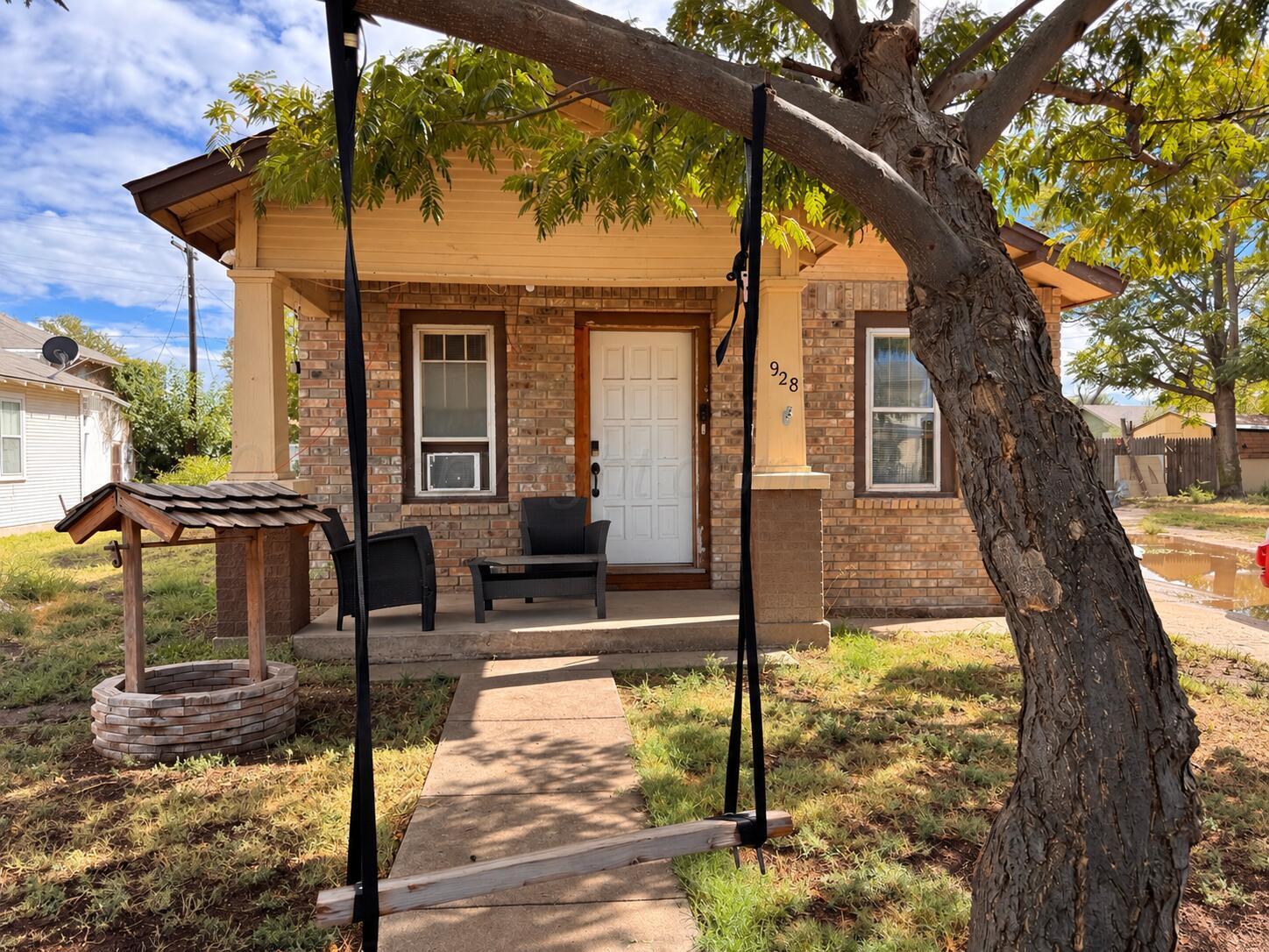 928 E Fisher Street — photo
