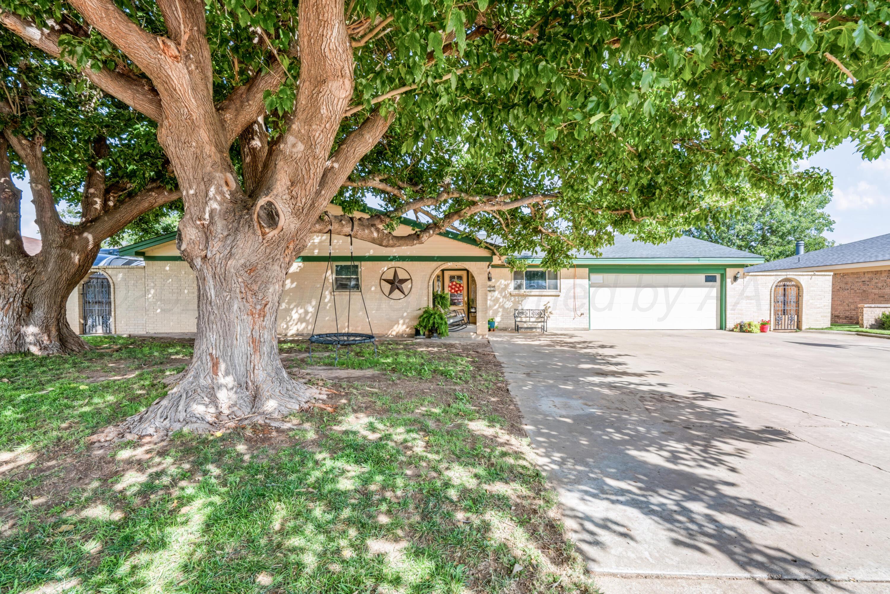 725 Bennett Drive — photo